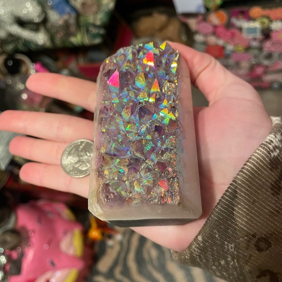 Aura amethyst tower - Picture 1 of 16